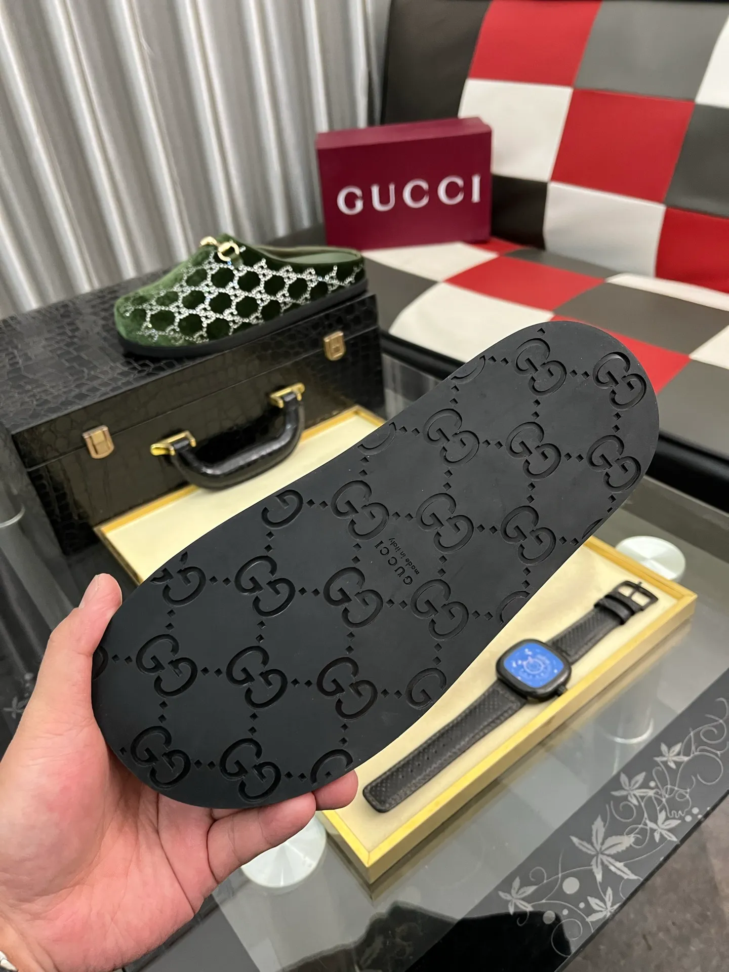 Ex-factory price: 460⌚️⌚️[Gucci] 2025 new season half-slip men's shoes, made of Italian imported first-layer frosted cowhide➕sheepskin lining, original hardware buckle, original combination of wear-resistant outsole, real shot 🎬 very comfortable on the feet, 4️⃣ colors available in sizes 38-44
